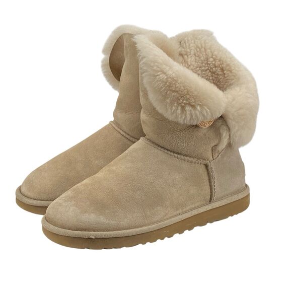 UGG Australia Classic Short Button Beige Women’s Sz 8 Sheepskin Fur Lined (HF20) - Picture 3 of 15